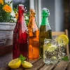 Glasflasche 1 L mit luftdichtem Verschluss - erhältlich in verschiedenen Farben - 4 ['rosa Flasche', ' Barbie-Flasche', ' Hulk-Flasche', ' Eiskönigin-Flasche', ' Wasserflasche', ' Limonadenflasche', ' Flasche zum Gießen von Blumen', ' dekorative Flasche', ' Flasche mit luftdichtem Verschluss']