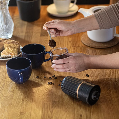 Kaffeemühle elektrisch - 15 ['Kaffeemühle', ' elektrische Mühle', ' Mahlen von Kaffee', ' gemahlener Kaffee', ' Mühle mit USB', ' moderne Kaffeemühle', ' tragbare Mühle', ' mobile Mühle', ' batteriebetriebene Mühle', ' batteriebetriebene Kaffeemühle', ' Mühle über USB aufgeladen', ' Mühle mit keramischem Mahlmechanismus', ' Mühle mit Mahlsteinen', ' handliche Mühle', ' elektrische Kaffeemühle', ' Geschenkidee']