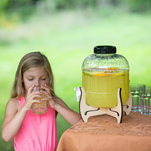 Mehrzweck-Behälter, 8 L mit Hahn und doppelseitigem Holzständer - 16 ['Dieses nichtsplitternde Glas 5 L/8 L mit praktischem Hahn auf einem Ständer ist eine hervorragende Lösung für das Lagern und Servieren von Wasser', ' Limonade oder Punsch. Genießen Sie den Komfort', ' die Langlebigkeit und die Sicherheit dieses funktionellen Gefäßes.']