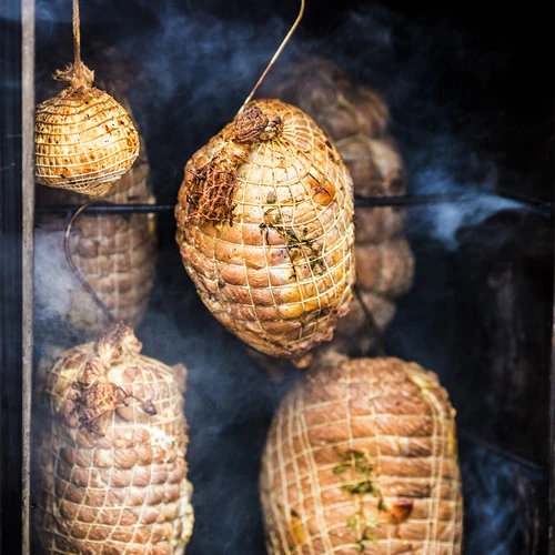 Räucher-/Grillholzhackschnitzel von Schweinefleisch, 50 % Erle + 50 % Buche, 450 g, Kl. 8 - 11 ['Räucherholzschnitzel', ' Räucherholzspäne', ' Grillholzschnitzel', ' Grillholzspäne', ' Räucherrauch', 'Schweinefleischholzschnitzel', ' Holzhackschnitzel aus Erle und Buche', ' Holzspängemisch für Schweinefleisch', ' Holzspängemisch aus Erle und Buche', ' Holzhackschnitzel zum Räuchern von Schinken', ' Holzhackschitzel für Steaks', ' Räucherkammerholzchnitzel', ' Schweinefleisch räuchern', ' Schweinefleisch vom Grill', ' geräucherter Schinken', ' für die Räucherkammer', ' welche Holzspäne']