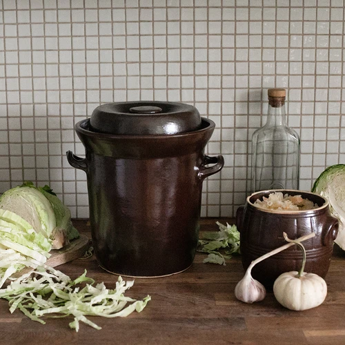 Steinzeuggefäß mit Wasserrille und Deckel 10 L - 2 ['Topf für Milchsäuregärung von Kraut', ' Topf für Milchsäuregärung von Gurken', ' Topf für Milchsäuregärung', ' Topf für Milchsäuregärung von Kraut mit Wassermantel', ' Topf für Milchsäuregärung von Kraut 50 l', ' Topf für Milchsäuregärung von Kraut mit Flansch 20 l', ' Tontopf für Milchsäuregärung', ' Bolesławiec Töpfe für Milchsäuregärung', ' Topf für Milchsäuregärung von Kraut Castorama', ' Tontopf für Milchsäuregärung von Kraut 10 l', ' rustikaler Topf']